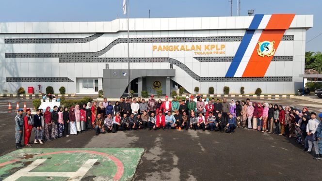 
 Pangkalan PLP Kelas I Tanjung Priok Gelar Upacara Bendera Peringatan Hari Kartini 2026