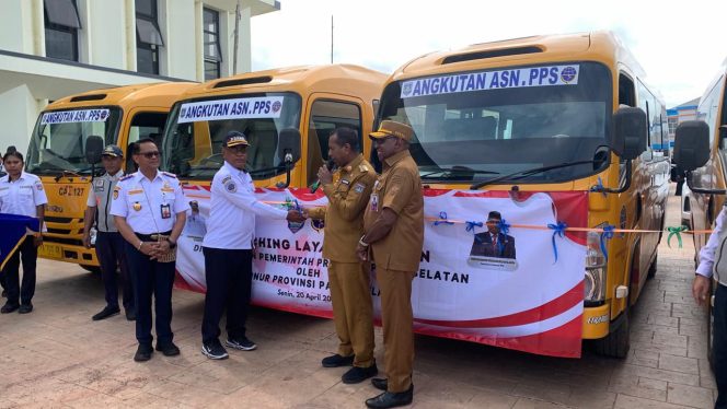 
 DAMRI dan Pemprov Papua Selatan Teken MoU, Luncurkan Layanan Angkutan untuk ASN