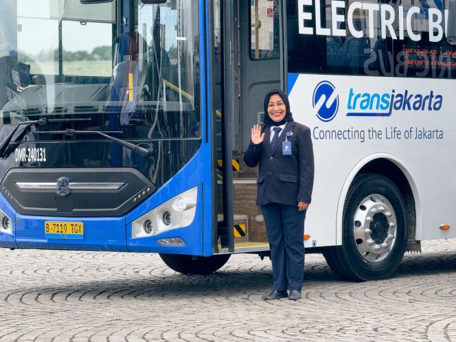 
 Semangat Kartini dalam Layanan DAMRI: Peran Perempuan, Ruang Aman, dan Akses Terjangkau