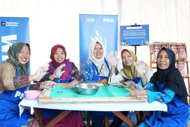 
 Rengginang Laut dari Pesisir Rembang: Jejak Semangat Kartini dalam Usaha Ibu Eko