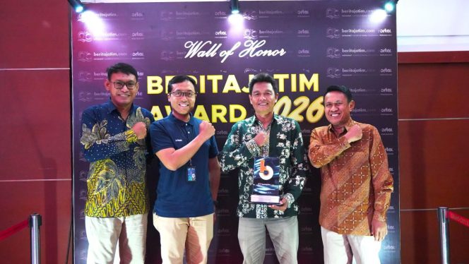 
 Program Kampung Hidroponik Antar Antar TTL Raih Penghargaan TJSL di HUT ke-20 Berita Jatim Award