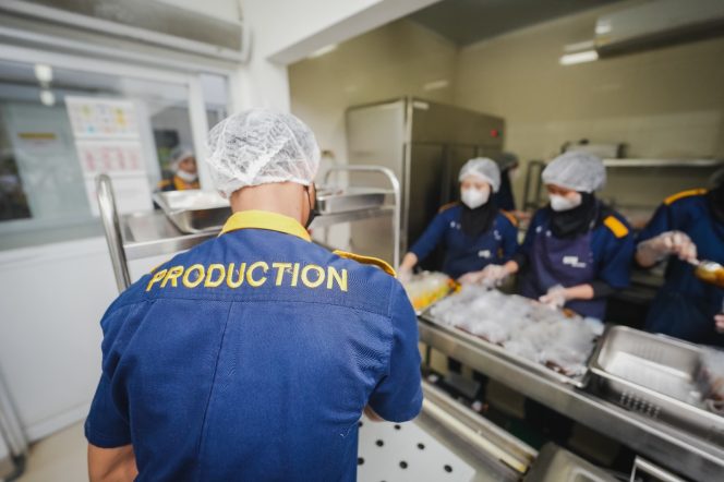 
 KAI Services Perketat Keamanan Pangan, Jamin Produk Kuliner Kereta Layak Konsumsi