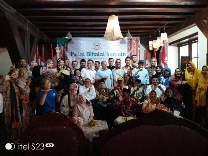 
 Halal Bihalal KEMALA Jabotabek Beberapa Tokoh Langsa Nyanyikan Lagu Rumah Kita