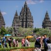 Suasana di Destinasi wisata Candi Prambanan saat libur Lebaran
