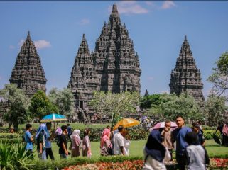 Suasana di Destinasi wisata Candi Prambanan saat libur Lebaran