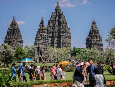 Suasana di Destinasi wisata Candi Prambanan saat libur Lebaran