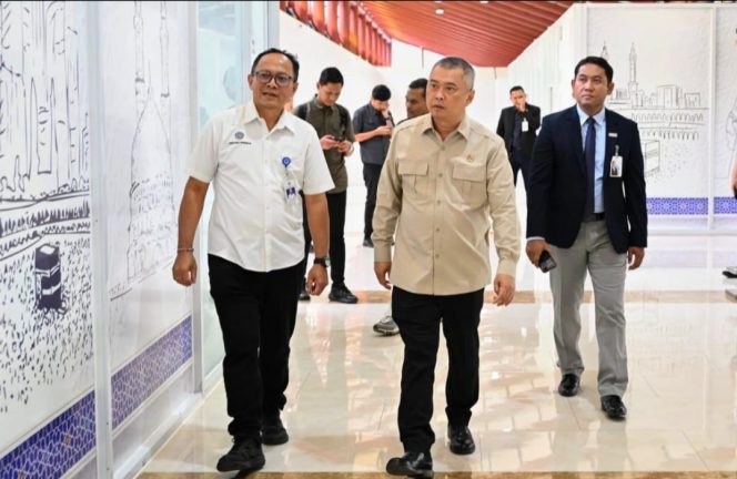 
 Menhub Dudy di Terminal 2F Bandara Soetta