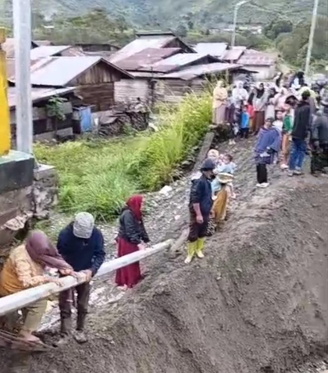 
 Jembatan Gemboyah Putus Total, Akses Jogong – Linge Lumpuh