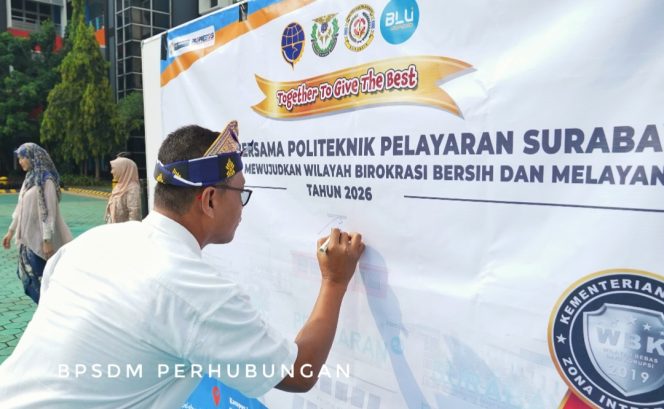 
 Tandatangan Pakta Integritas di Poltekpel Surabaya