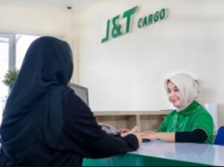 Layanan di konter J&T Cargo