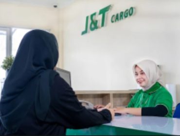 Layanan di konter J&T Cargo