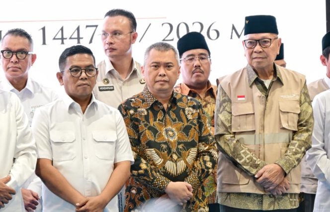 
 Menhub Dudy di melepas jemaah haji