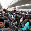 Jemaah Haji terbang dengan Pesawat Garuda Indonesia