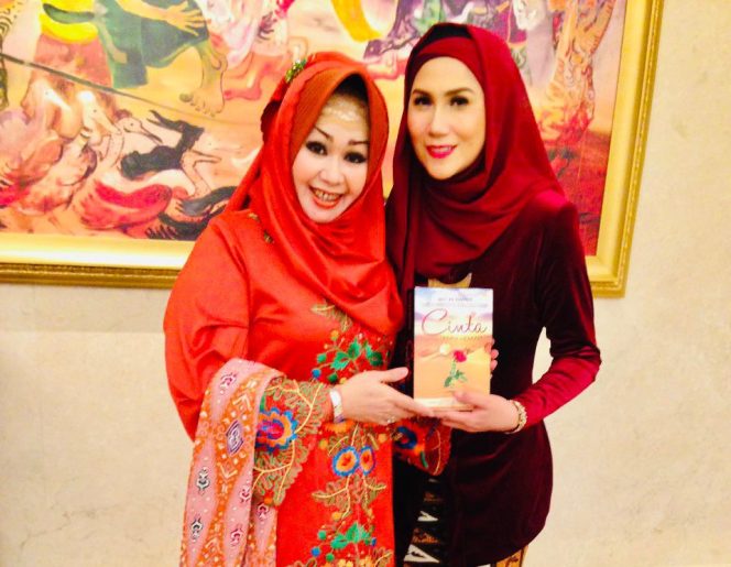 
 Novelis Nucke Rahma Siap berikan Hadiah 100 Novel Inspiratip kepada Peserta Diskusi Ngobrol Santai Bareng Kartini Film Musik dan Seni 