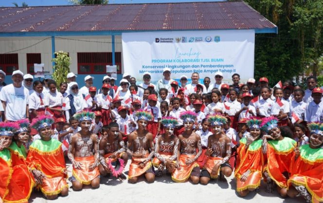 
 Bersama 14 BUMN, ASDP Bangun Kabupaten Raja Ampat Lebih Berkelanjutan