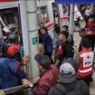 Kondisi di Stasiun Bekasi Timur usai kecelakaan KRL dan KAJJ