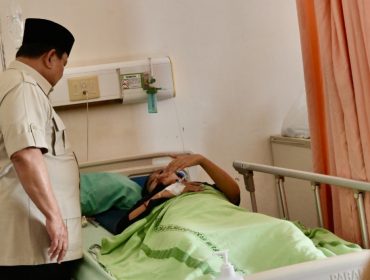 Presiden sambangi korban kecelakaan Kereta di RSUD Bekasi (BPMI Setkab)