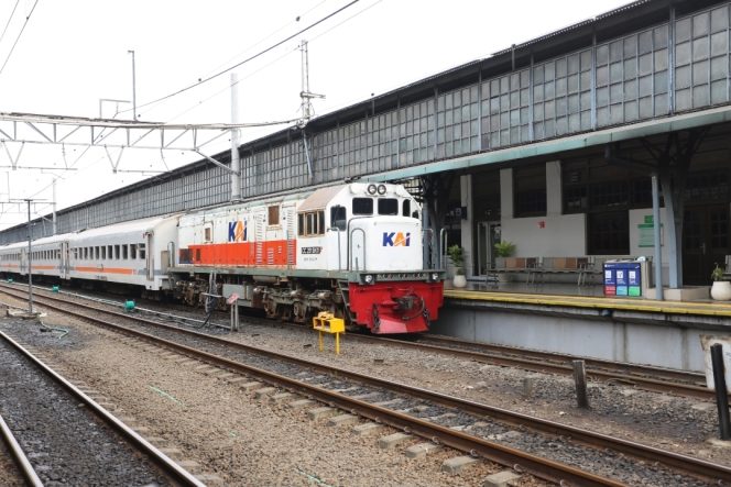 
 Longsor Rel di Jalur Maswati–Sasaksaat, Perjalanan KA Ciremai Terganggu