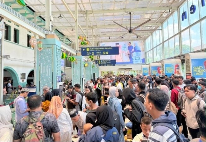 
 Terima Kasih Pelanggan! KAI Sukses Layani 5 Juta Perjalanan Lebaran dengan Aman