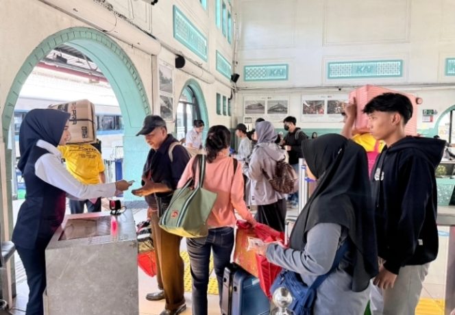 
 Angkutan Lebaran 2026 KAI Cetak Rekor Tertinggi, Okupansi Harian Tembus Lebih 140%