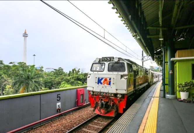
 KAI Daop 1 Minta Maaf, Sejumlah KA dari Gambir dan Pasar Senen Masih Terlambat hingga Dibatalkan