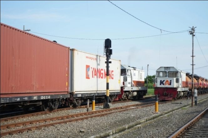 
 KAI Angkut 1,37 Juta Ton Peti Kemas pada Triwulan I 2026, Naik 14,57 Persen