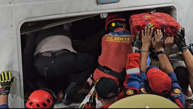 
 Kecelakaan Kereta di Bekasi Timur, 14 Orang Tewas dan 84 Luka