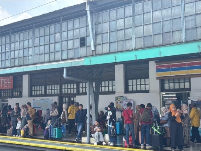 
 Sejumlah KA dari Daop 1 Jakarta Masih Dibatalkan Hari Ini, Tiket Dikembalikan 100 Persen