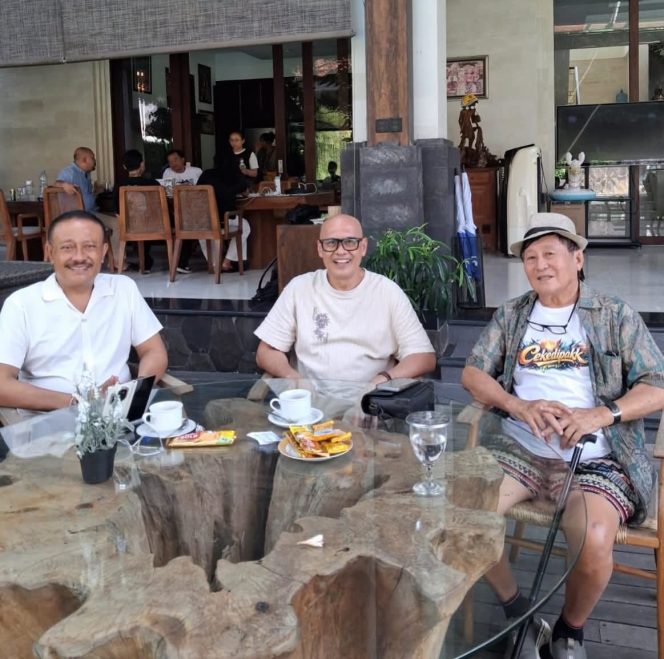 
 Catatan Iwan Piliang: Menjaga Persahabatan dan Silaturahmi Lama, Bertemu Demer di Kerobokan Bali