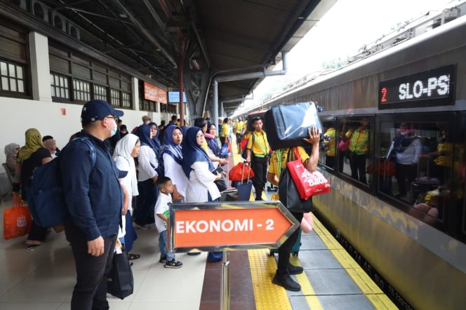
 142 Ribu Tiket KA Jarak Jauh dari Daop 1 Jakarta Terjual Selama Long Weekend Kenaikan Yesus Kristus