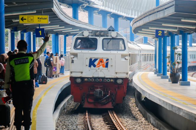 
 Meningkat 50 Persen, Penumpang KA Pangrango Long Weekend Tembus 17.689 Pelanggan