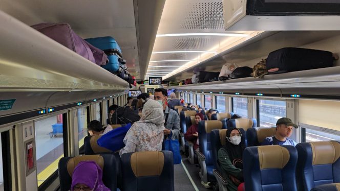 
 Puncak Arus Libur Idul Adha, Lebih 38 Ribu Penumpang Berangkat dari Daop 1 Jakarta