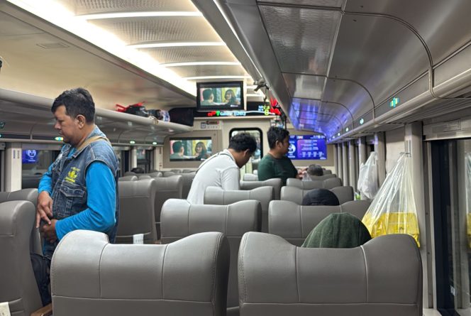 
 Awal Libur Panjang Idul Adha Ramai, Penjualan Tiket KAI Tembus 911 Ribu