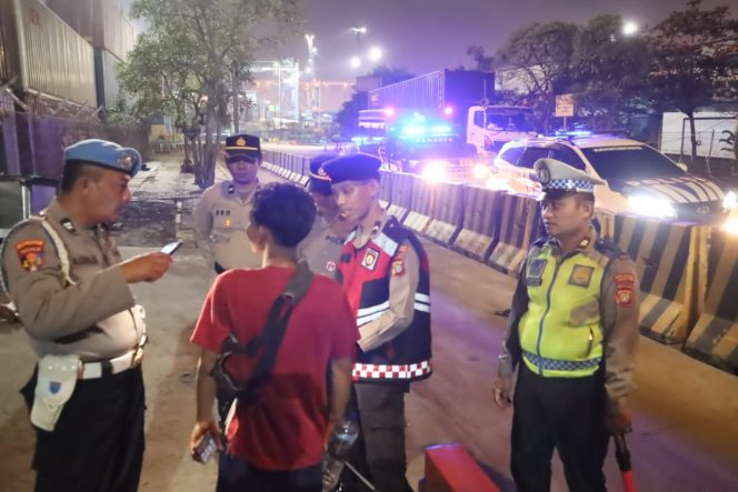 
 Antisipasi Gangguan Kamtibmas, Polres Priok Intensifkan Patroli Stasioner di Pelabuhan