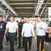 Menhub Dudy (tengah) saat peninjauan di Stasiun Bekasi Timur