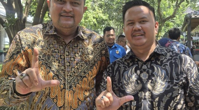 Ketua Bidang Perindustrian dan Perdagangan HIPMI Jabar Dede Saputra bersama Bupati Bogor Rudy Susmanto  