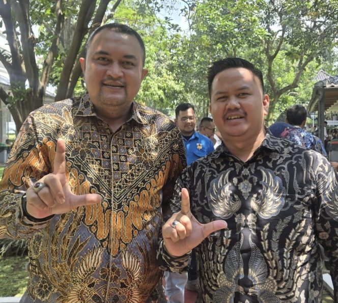 
 Ketua Bidang Perindustrian dan Perdagangan HIPMI Jabar Dede Saputra bersama Bupati Bogor Rudy Susmanto  