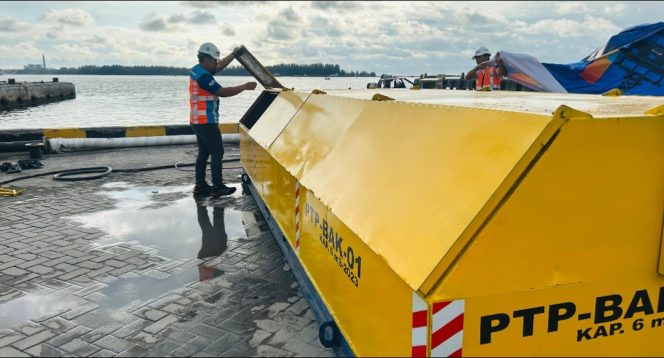 
 Drop Tank di Pelabuhan Pulau Baai