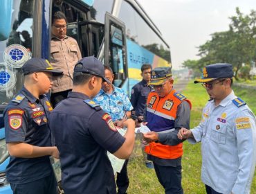Ramp check bus di Bogor
