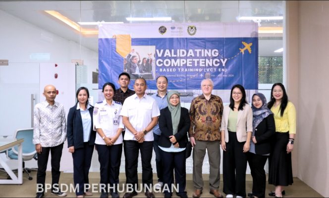 
 Peserta dan penyelenggara Pelatihan VCT