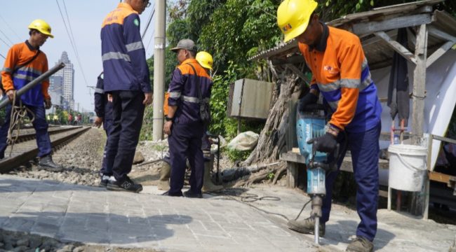 Penutupan perlintasan sebidang