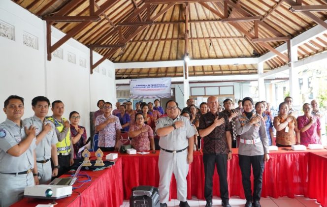 
 Sosialisasi keselamatan bertransportasi