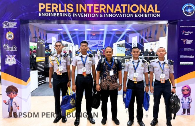 
 Tim Poltekpel Surabaya