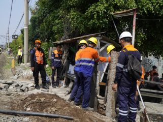 Pekerjaan penutupan perlintasan sebidang (ist)  