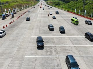 Lalu lintas jalan raya