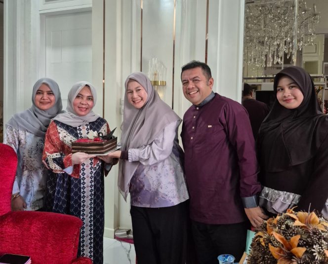 
 Silaturahmi Kemanusiaan, Bunda Salma Terima Founder BFLF Indonesia dan Berikan Motivasi bagi Relawan