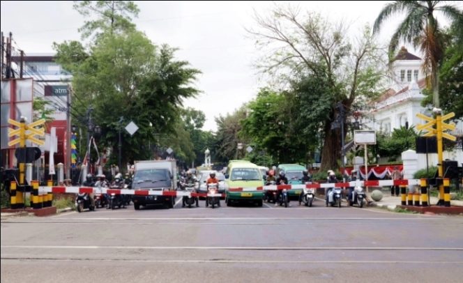 
 Perlintasan Sebidang Masih Rawan, Pengamat Ungkap Tanggung Jawab dan Solusi Tekan Kecelakaan