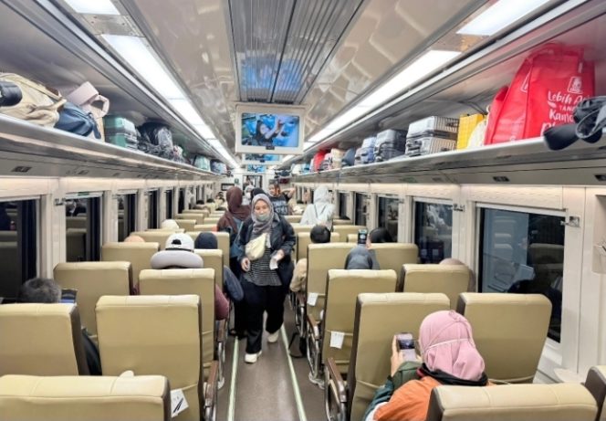 
 KAI Layani 196 Ribu Penumpang pada Hari Pertama Long Weekend Kenaikan Yesus Kristus