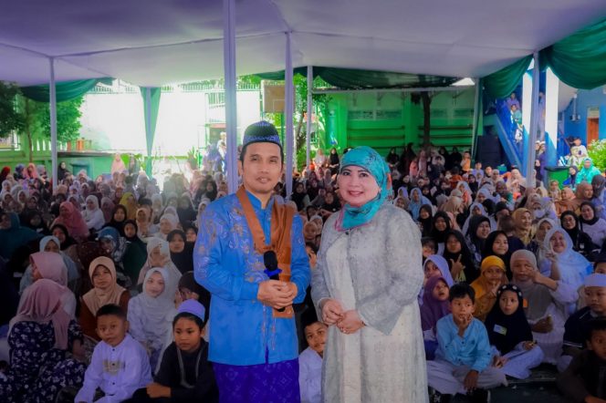 
 Gebyar Muharram YPI Al Hidayah Pondok Melati Hadirkan Ustaz Maulana, Siswa Antusias Ikuti Tausiyah