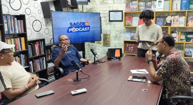 
 Di SagoeTV Putra Gara dan Salman Yoga Bahas Masa Depan Sastra Aceh